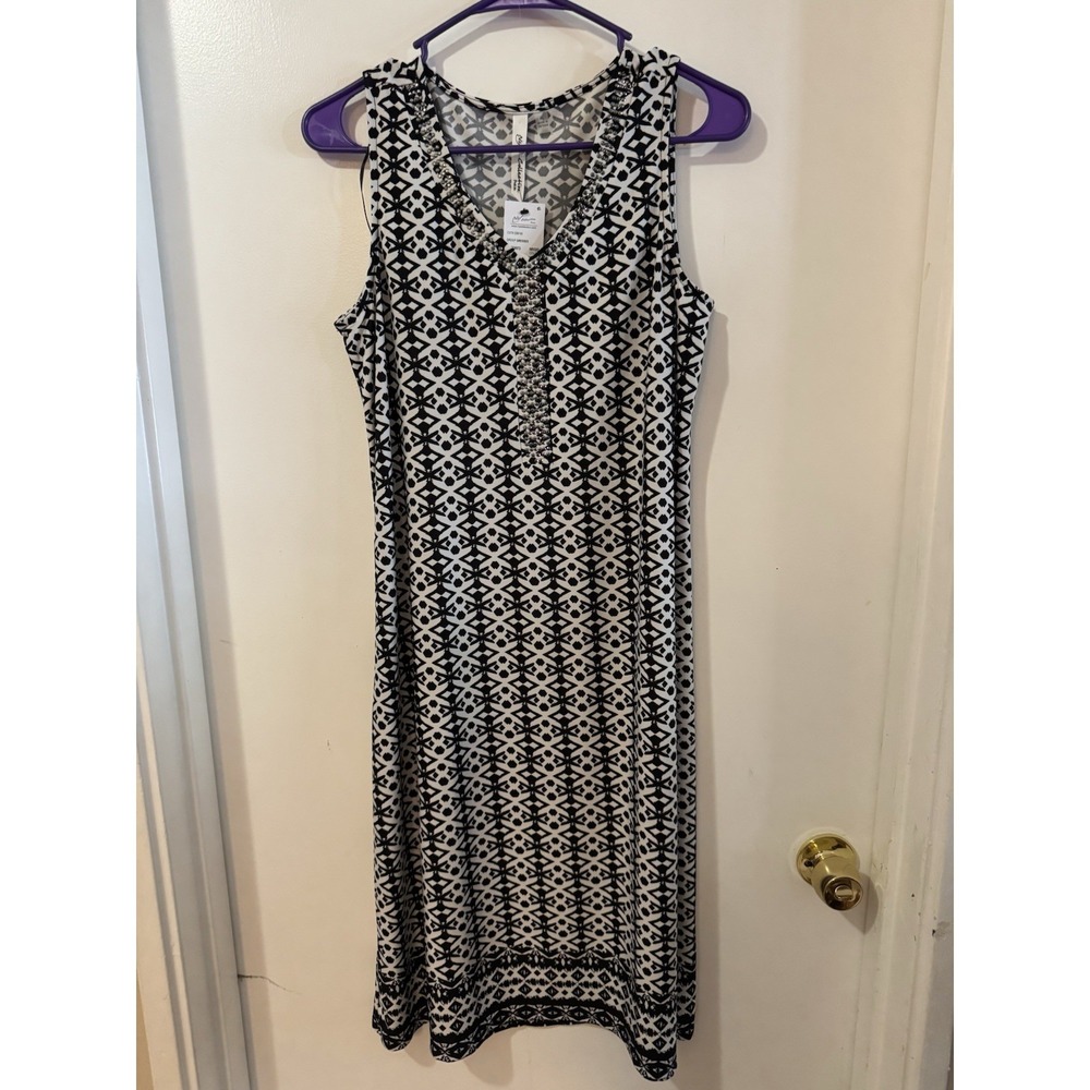 NY Collection Black White Beaded Shift Dress Sleeveless V-Neck Knee Length PL‎